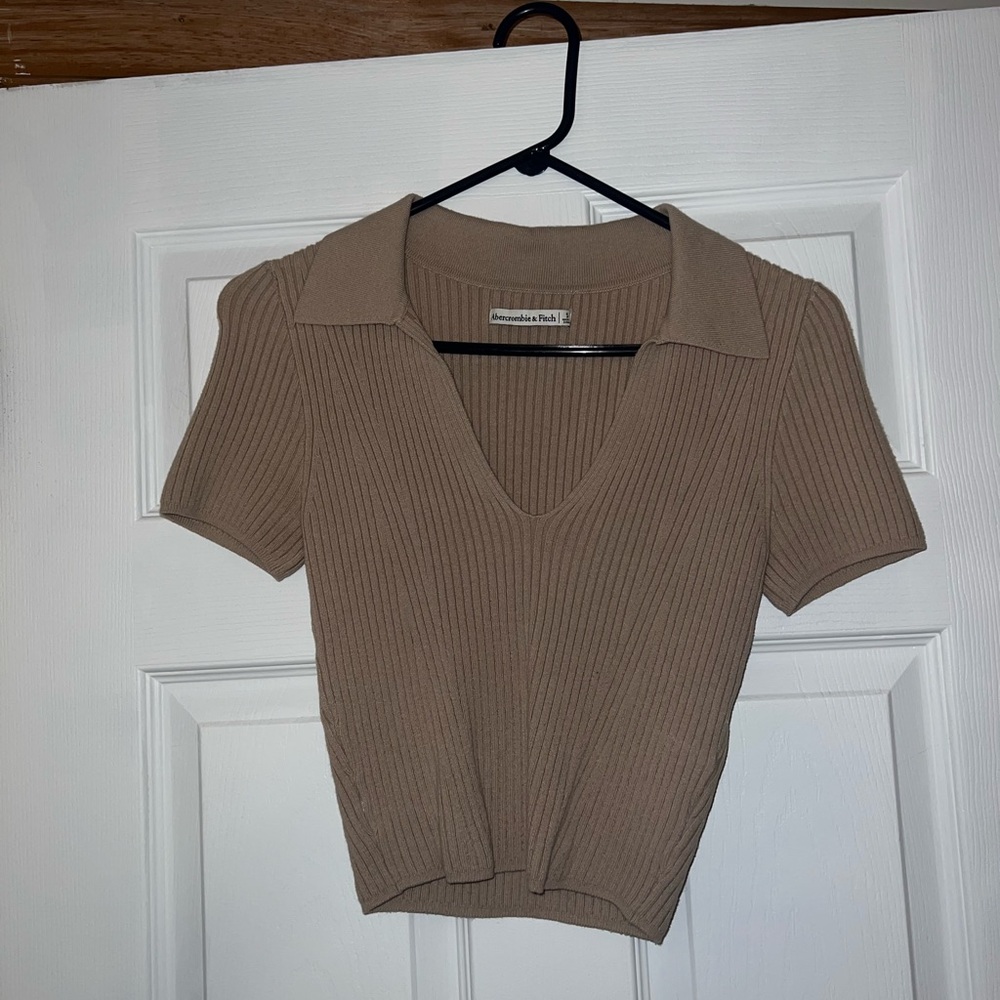 NWOT Abercrombie & Fitch Tan Ribbed Collared Sweater Polo Crop top